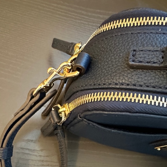 Dooney & Bourke Dark Blue Crossbody Pebbled Leather Bag Built in wallet feature - Picture 3 of 11
